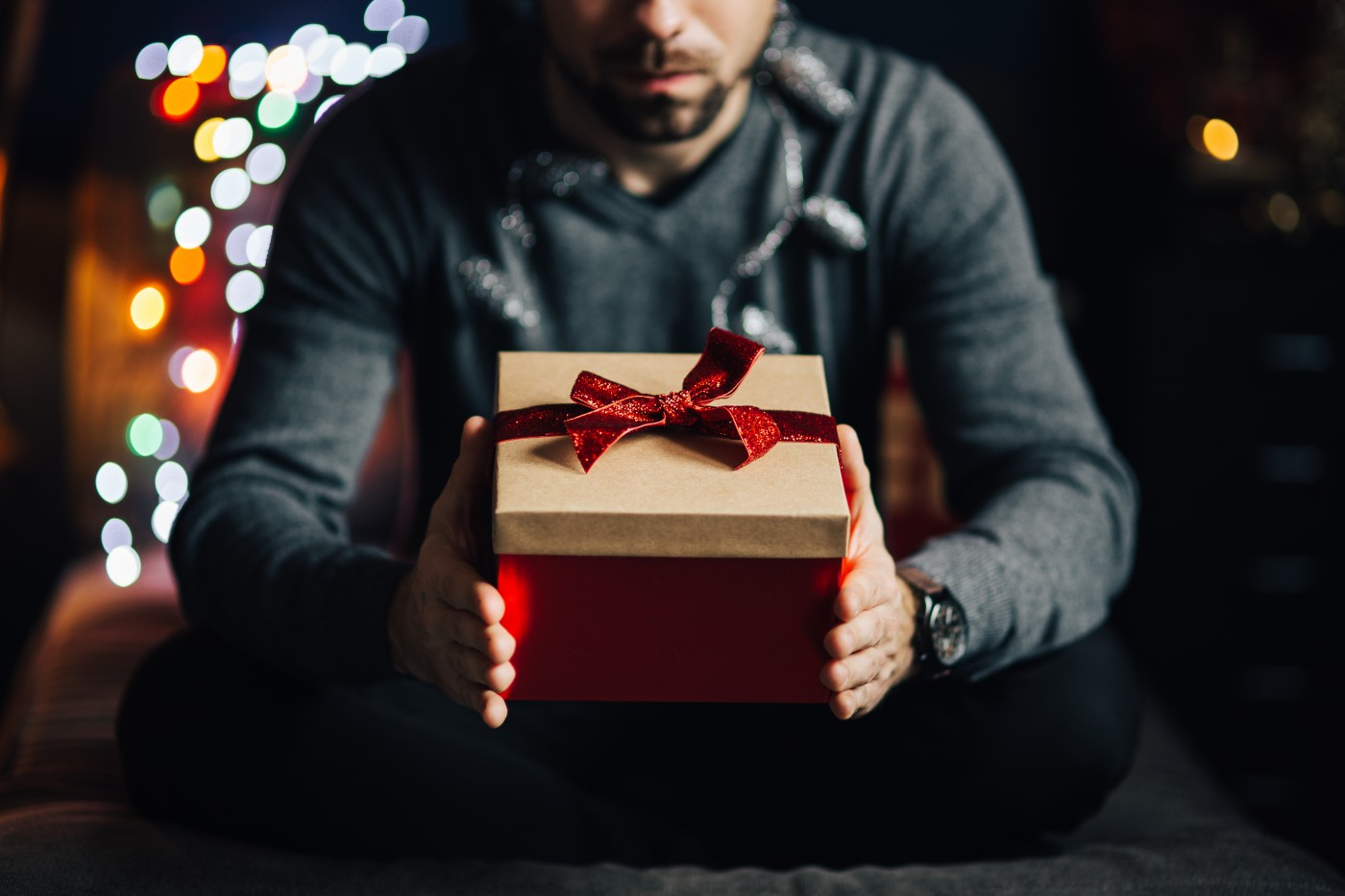 Стоит ли дарить подарки человеку которого едва знаешь
